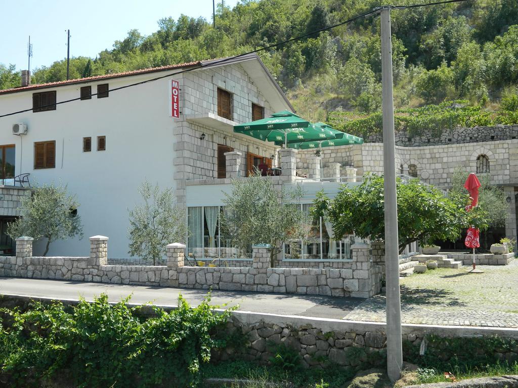 Motel Jelcic Capljina Bagian luar foto