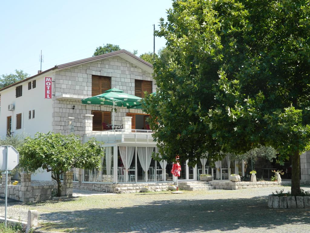 Motel Jelcic Capljina Bagian luar foto